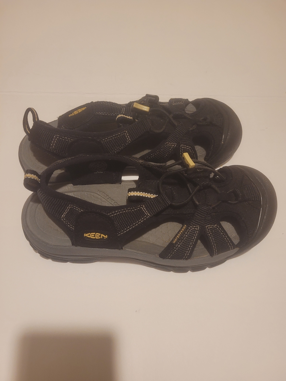 Keen Black and Yellow Women's Outdoor Sandals - Picture 3 of 6